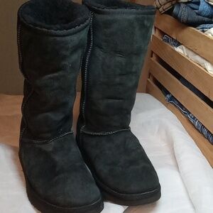 Cozie steps black winter sheepskin boots size 7